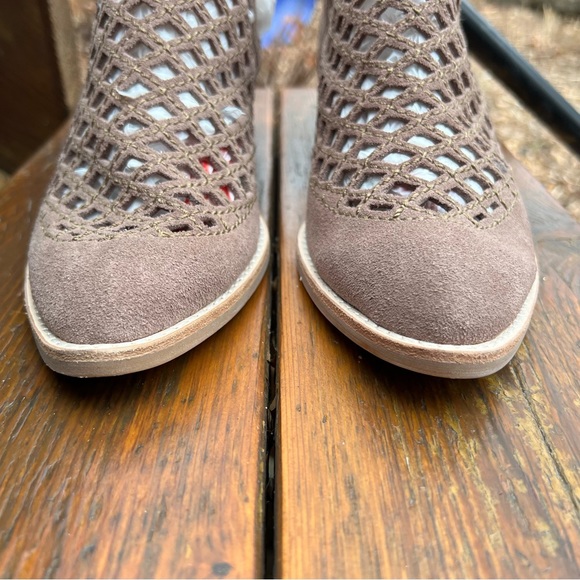 JEFFREY CAMPBELL TAGGART TAUPE SUEDE LEATHER ANKLE BOOTIES SIZE 7.5  NEW - Picture 8 of 15